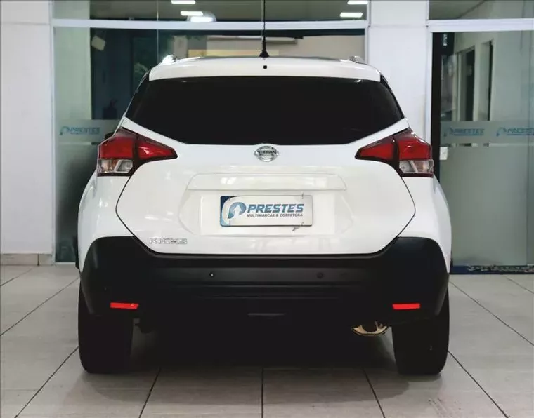 Nissan Kicks Branco 7