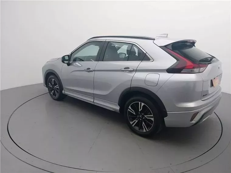 Mitsubishi Eclipse Cross Prata 16