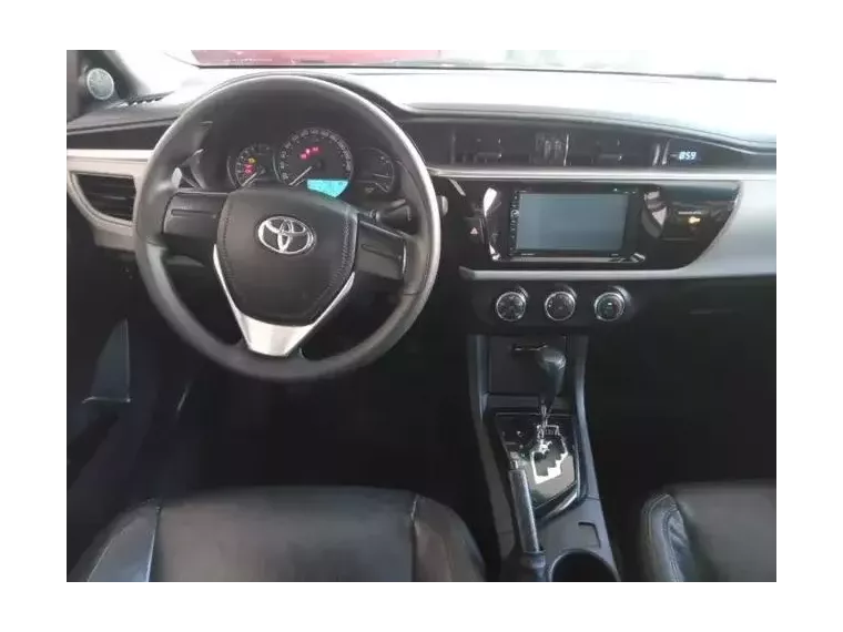 Toyota Corolla Preto 8