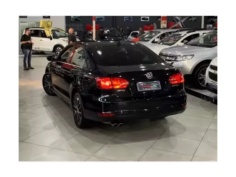 Volkswagen Jetta Preto 4