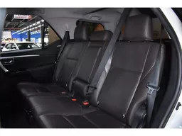 Toyota Hilux SW4