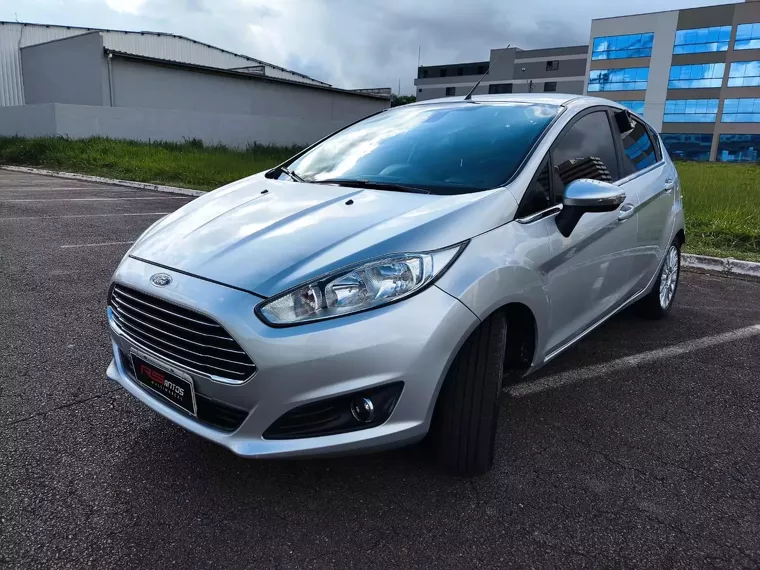 Ford Fiesta Prata 6