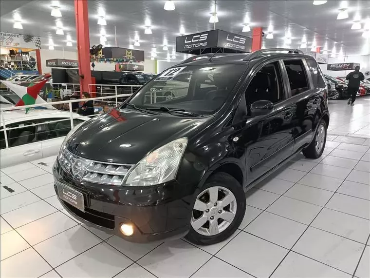 Nissan Livina Preto 13