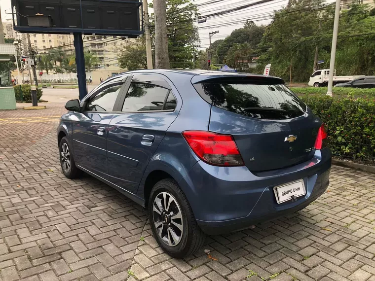 Chevrolet Onix Azul 5