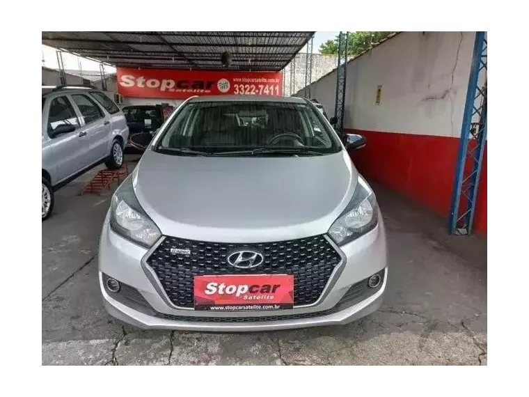 Hyundai HB20 Prata 7