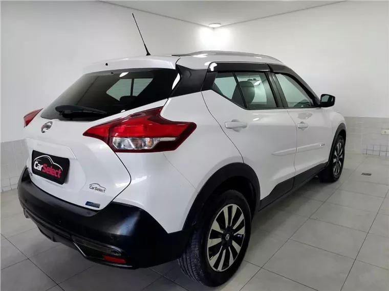 Nissan Kicks Branco 8