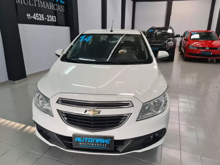 Chevrolet Onix Branco 2