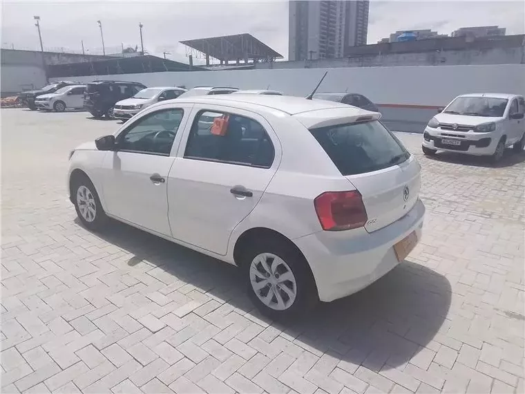 Volkswagen Gol Branco 8