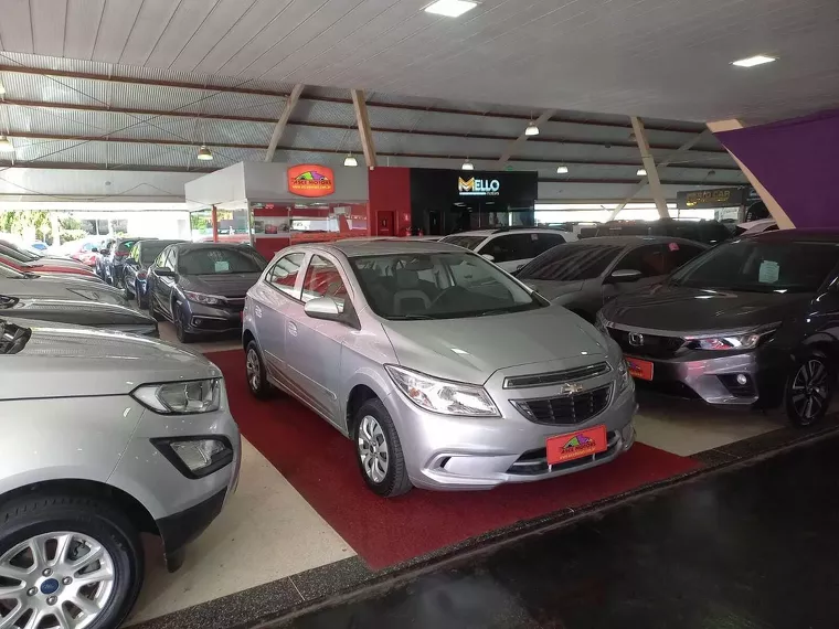 Chevrolet Onix ONIX HATCH LT 1.0 12V Flex 5p Mec. 2015