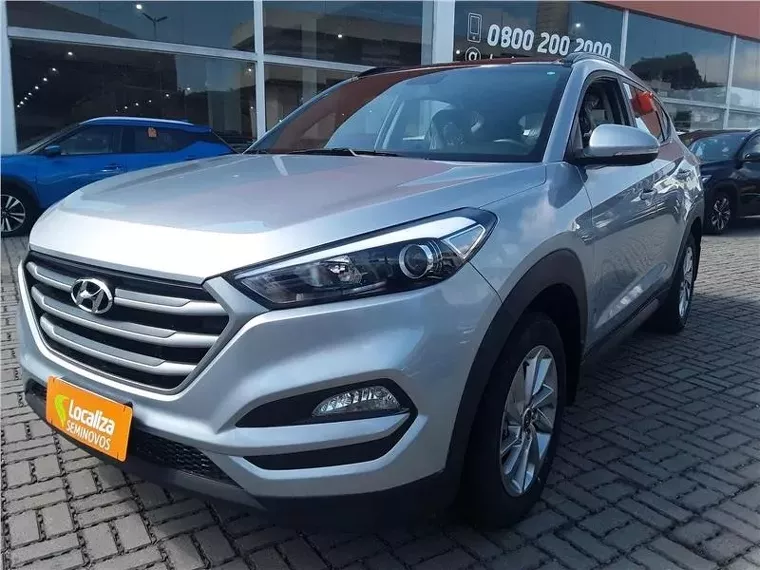 Hyundai Tucson Prata 3