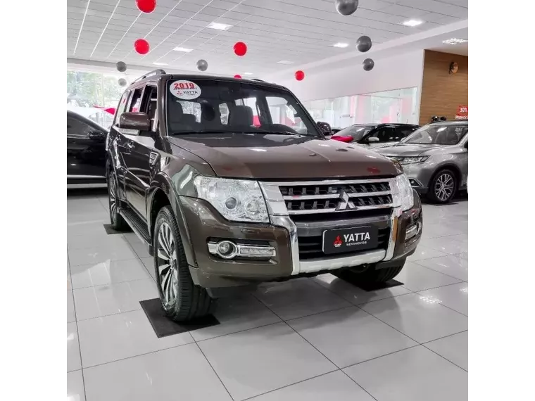 Mitsubishi Pajero Full Marrom 9