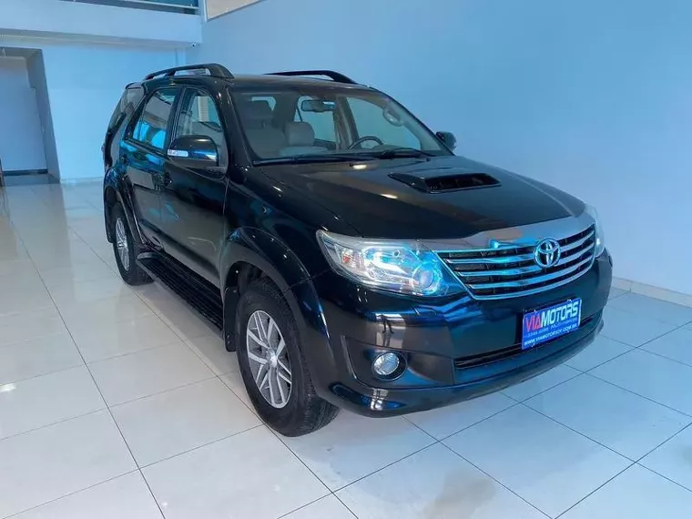 Toyota Hilux SW4 Preto 1