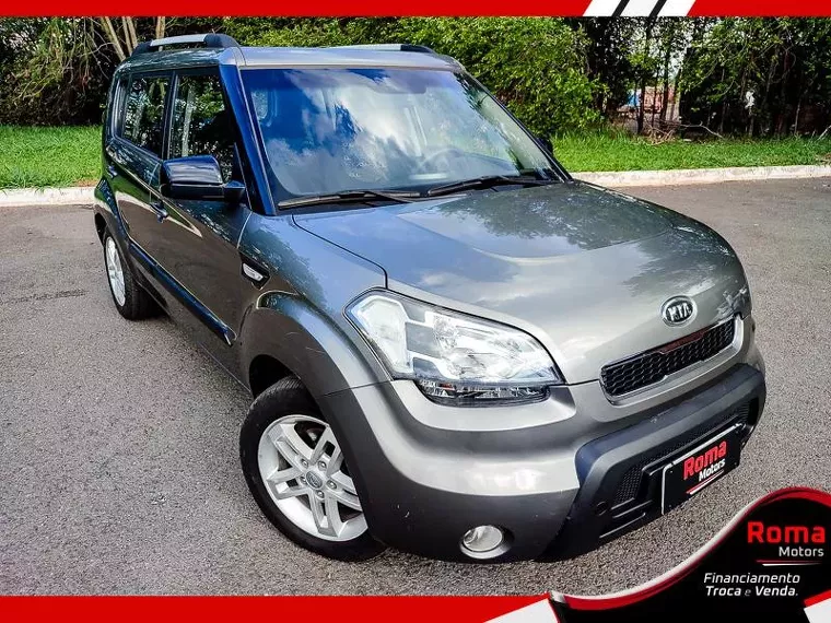 KIA Soul Cinza 14