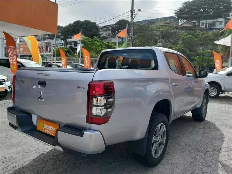 Mitsubishi L200 Triton Prata 2