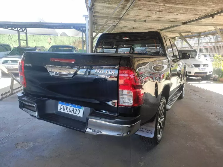 Toyota Hilux Preto 7