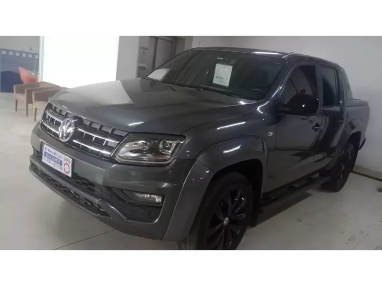 Volkswagen Amarok Cinza 13