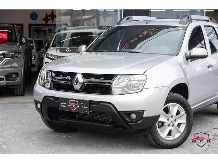 Renault Duster Prata 6