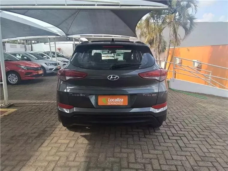 Hyundai Tucson Cinza 3