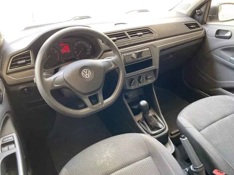 Volkswagen Voyage Branco 13