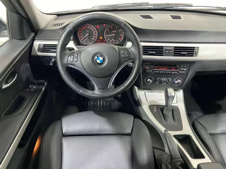 BMW 320i Branco 4