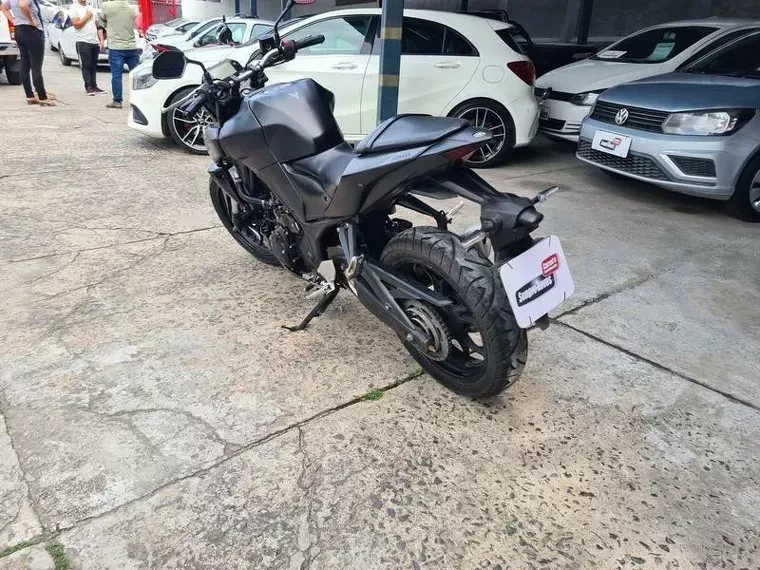 Yamaha MT-03 Preto 3