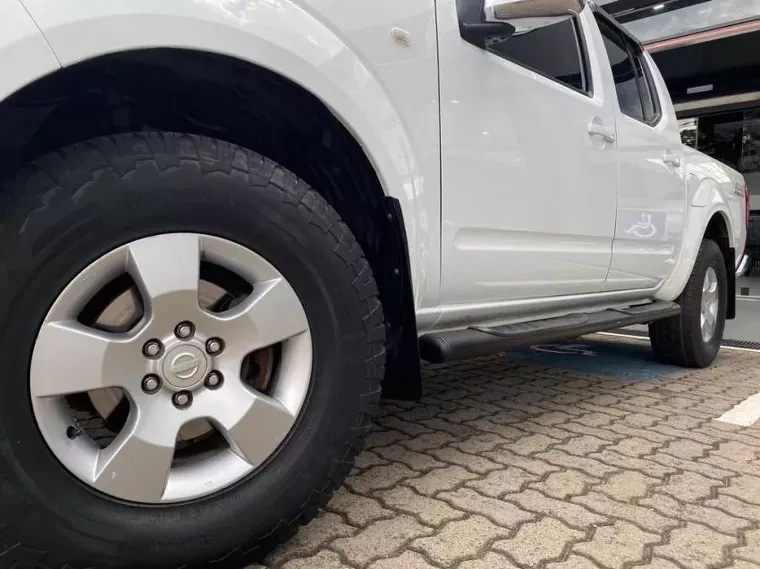 Nissan Frontier Branco 7