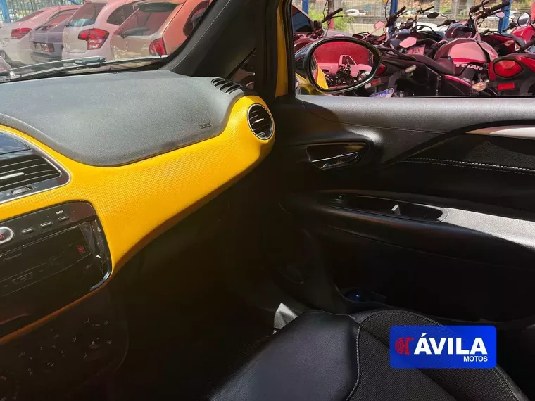 Fiat Punto Amarelo 2