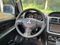 Mitsubishi Pajero TR4