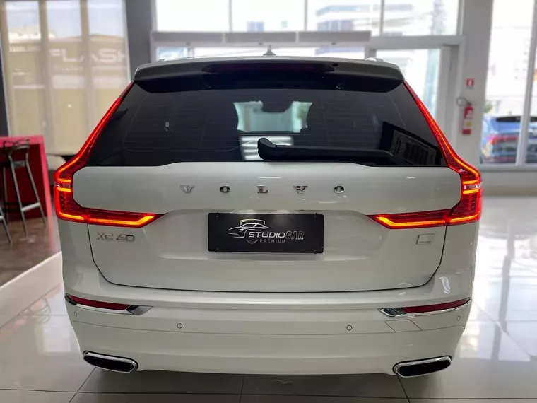 Volvo XC60 Branco 8