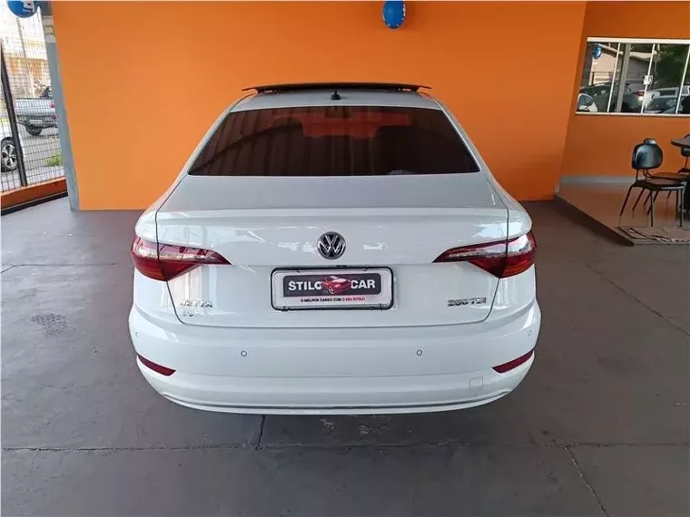 Volkswagen Jetta Branco 2