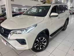 Hilux SW4