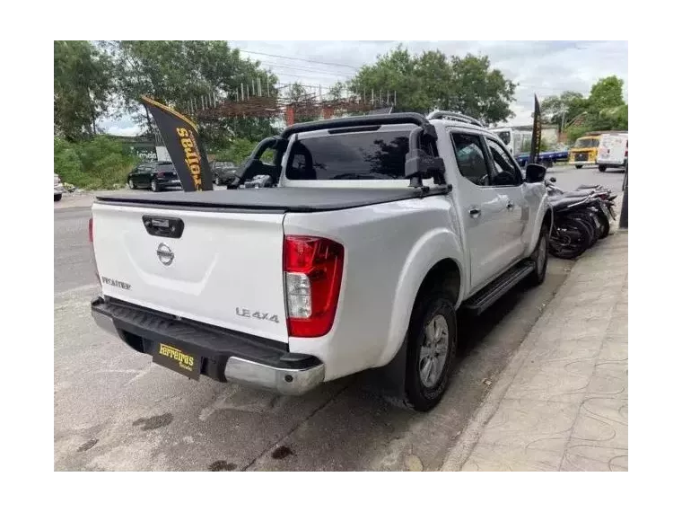 Nissan Frontier Branco 8