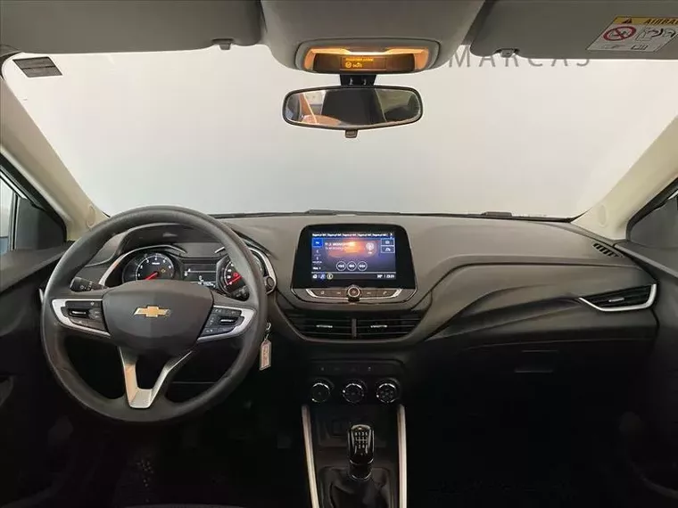 Chevrolet Onix Branco 6