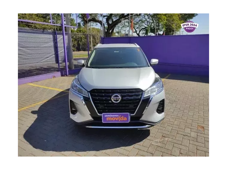 Nissan Kicks Prata 1