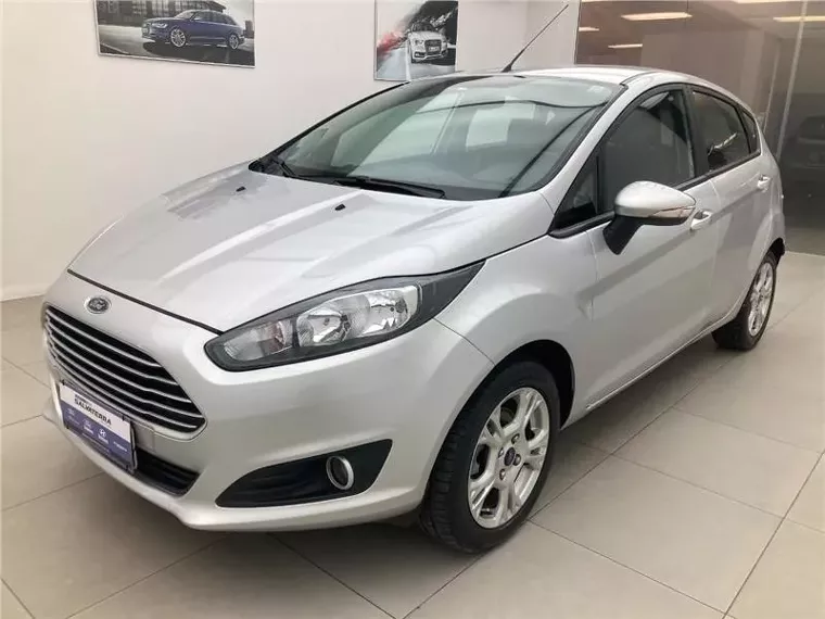 Ford Fiesta Prata 1