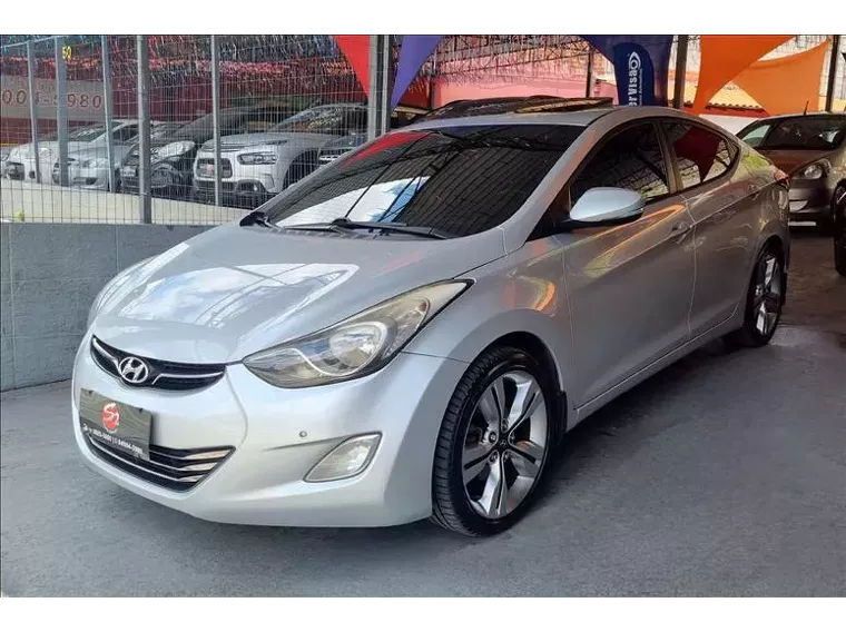 Hyundai Elantra Prata 4