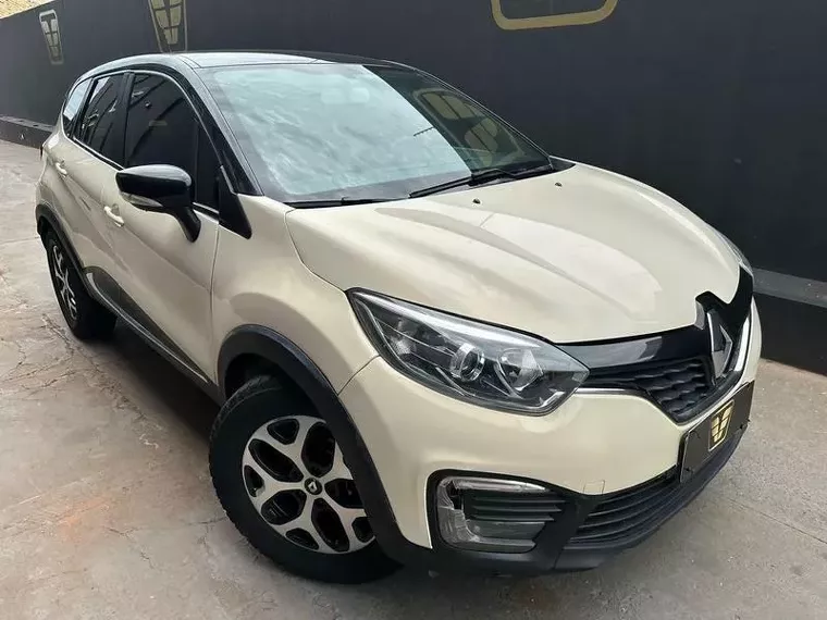 Renault Captur Bege 1