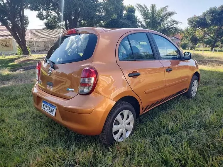 Nissan March Laranja 2