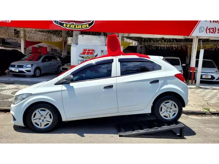 Chevrolet Onix Branco 5