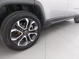 Jeep Commander