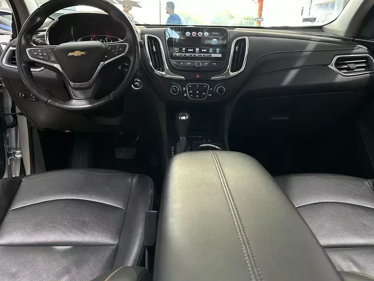 Chevrolet Equinox Prata 17