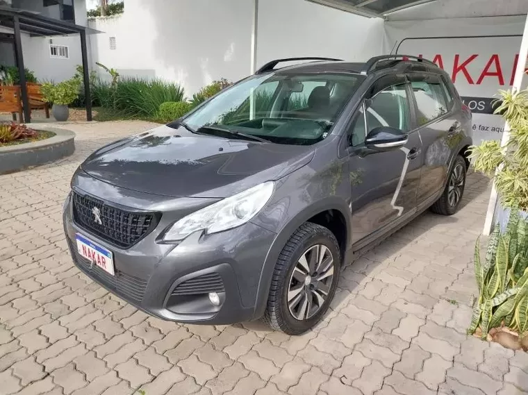 Peugeot 2008 Cinza 6