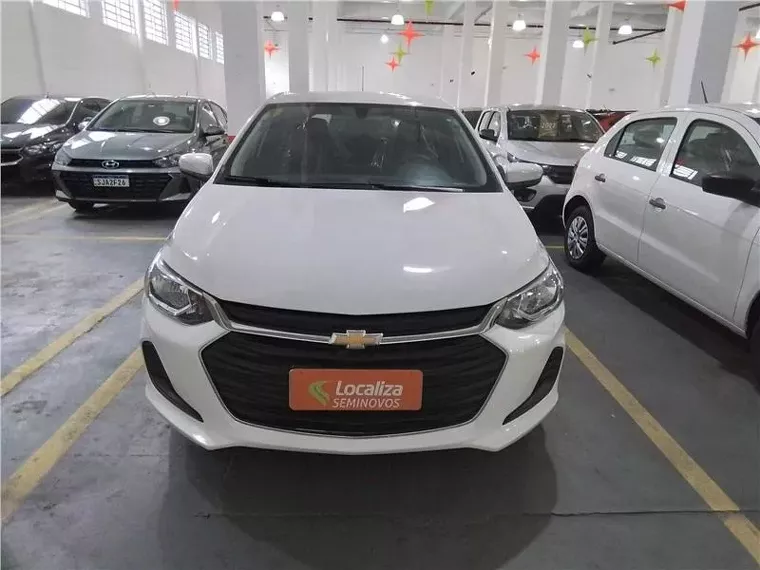 Chevrolet Onix Branco 4