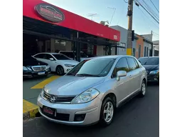 Nissan D