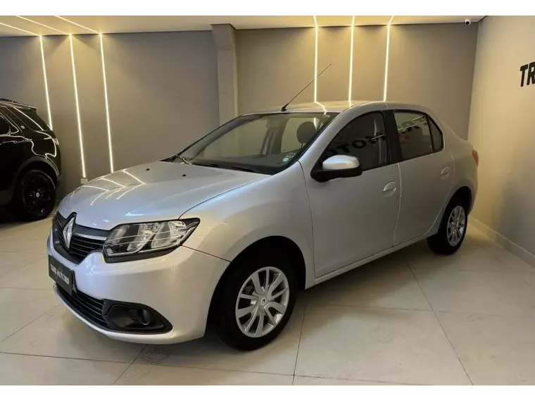 Renault Logan Prata 1