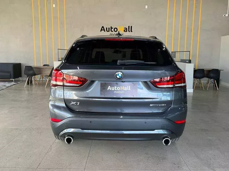 BMW X1 Cinza 14