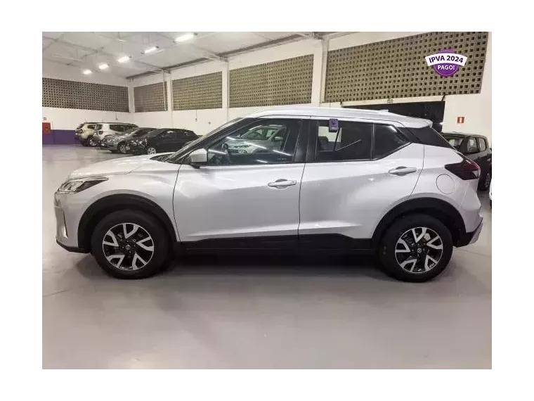 Nissan Kicks Prata 6