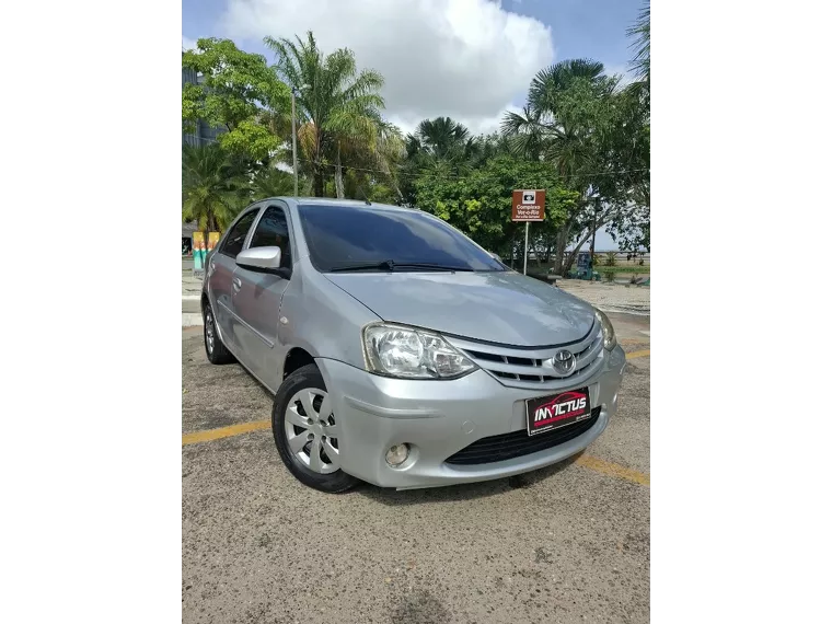 Toyota Etios 1.5 X Plus 16V 2014