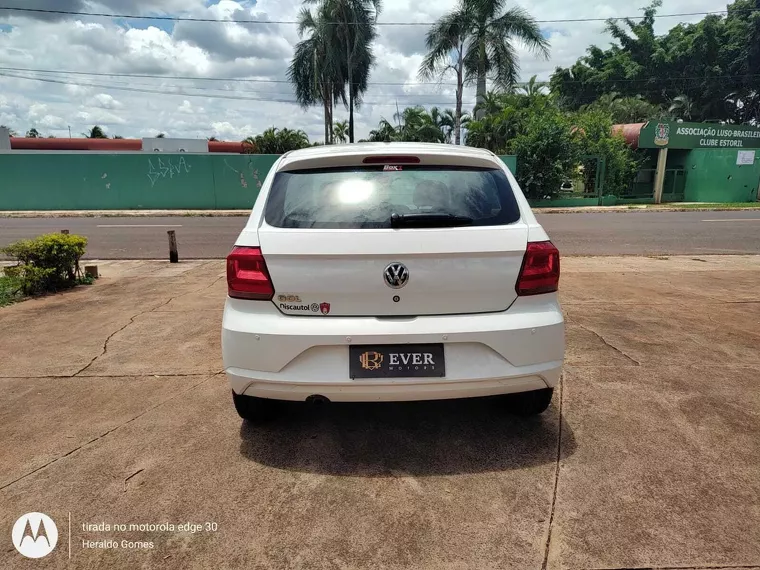 Volkswagen Gol Branco 10