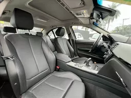 BMW 328i
